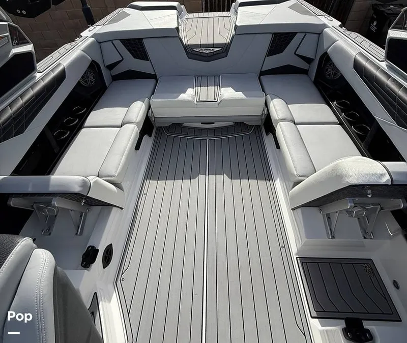 Slide: The Image of Correct Craft Super Air Nautique S23 2024 - 16489606
