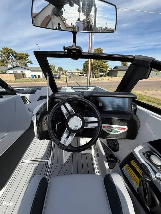 Slide: The Image of Correct Craft Super Air Nautique S23 2024 - 16489608