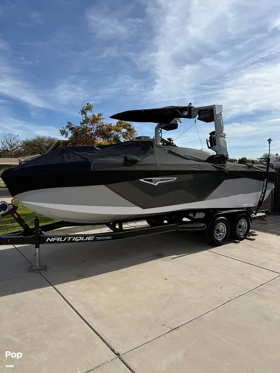 Slide: The Image of Correct Craft Super Air Nautique S23 2024 - 16489611