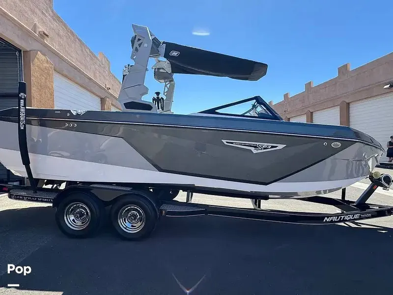 Slide: The Image of Correct Craft Super Air Nautique S23 2024 - 16534446