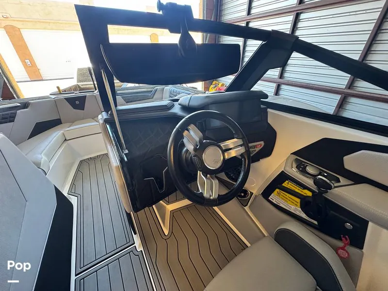 Slide: The Image of Correct Craft Super Air Nautique S23 2024 - 16533141