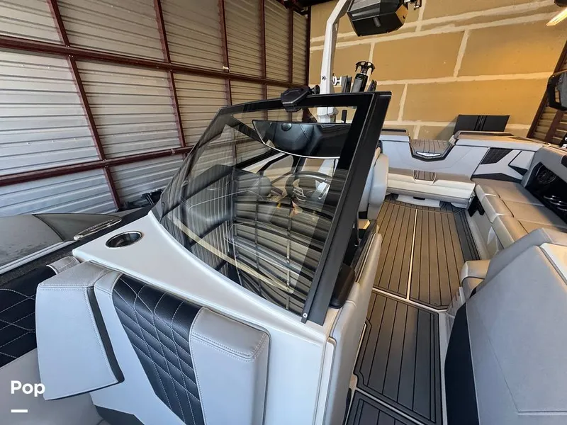 Slide: The Image of Correct Craft Super Air Nautique S23 2024 - 16533143