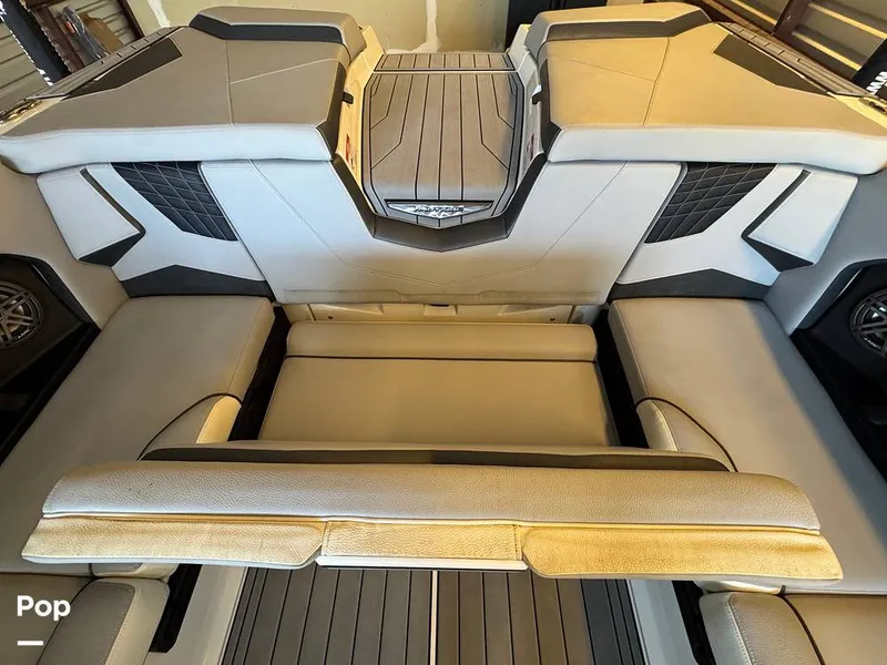 Slide: The Image of Correct Craft Super Air Nautique S23 2024 - 16533134