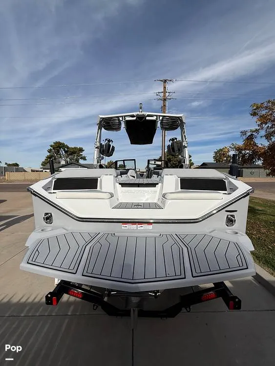 Slide: The Image of Correct Craft Super Air Nautique S23 2024 - 16489598