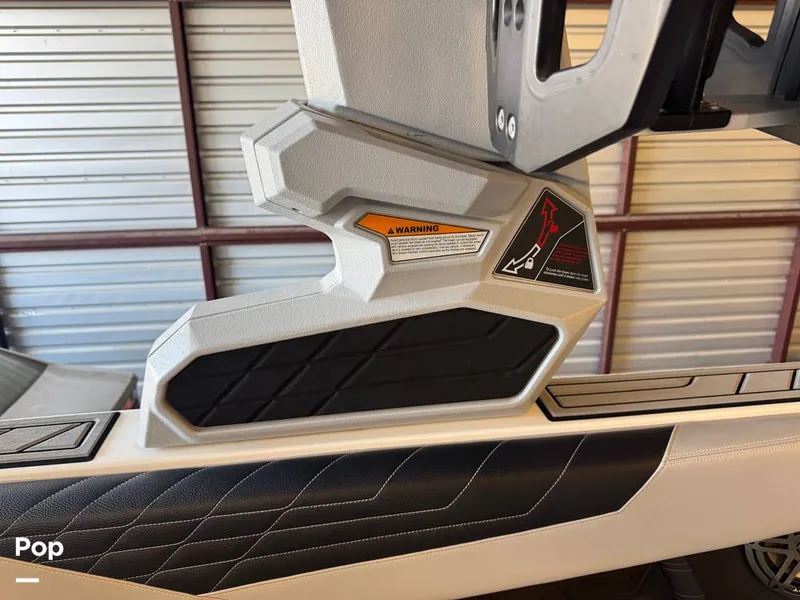 Slide: The Image of Correct Craft Super Air Nautique S23 2024 - 16533123