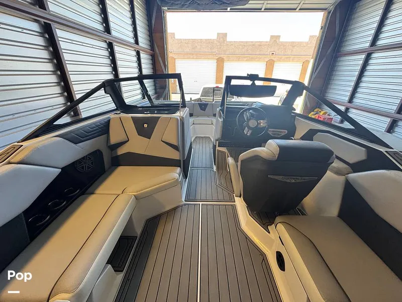 Slide: The Image of Correct Craft Super Air Nautique S23 2024 - 16533149