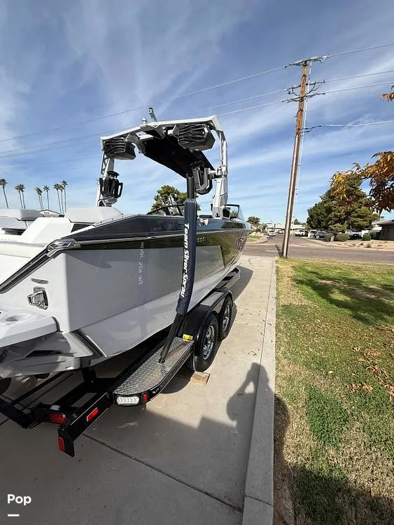 Slide: The Image of Correct Craft Super Air Nautique S23 2024 - 16489600