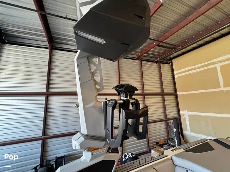 Slide: The Image of Correct Craft Super Air Nautique S23 2024 - 16533132