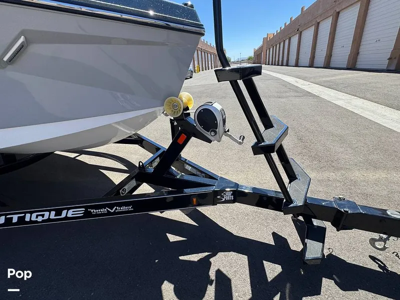 Slide: The Image of Correct Craft Super Air Nautique S23 2024 - 16533111