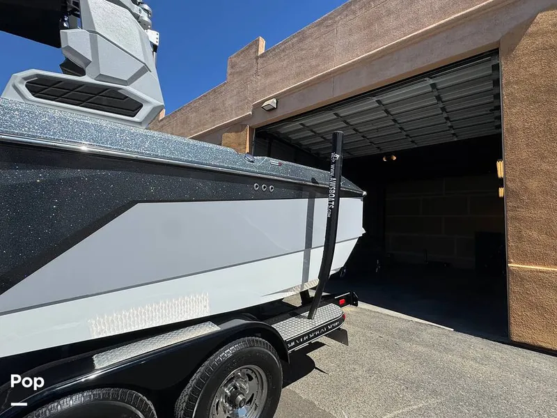 Slide: The Image of Correct Craft Super Air Nautique S23 2024 - 16533105
