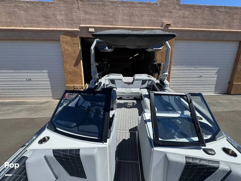 Slide: The Image of Correct Craft Super Air Nautique S23 2024 - 16531309