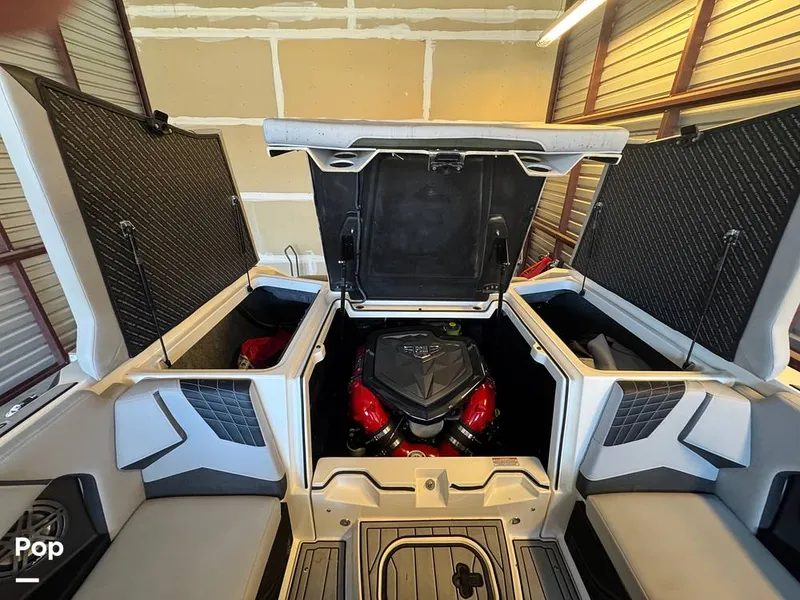 Slide: The Image of Correct Craft Super Air Nautique S23 2024 - 16533156