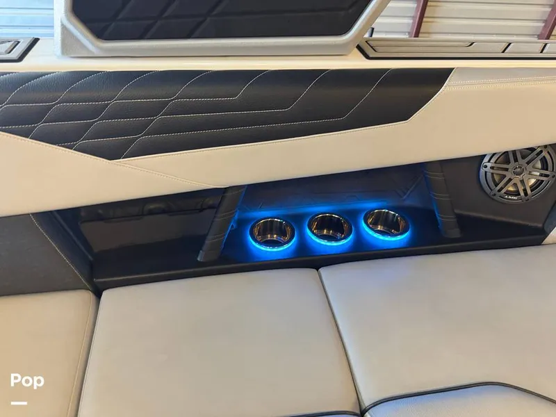 Slide: The Image of Correct Craft Super Air Nautique S23 2024 - 16533151