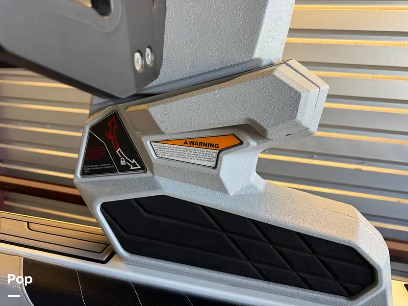 Slide: The Image of Correct Craft Super Air Nautique S23 2024 - 16533124