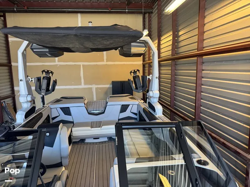 Slide: The Image of Correct Craft Super Air Nautique S23 2024 - 16533127