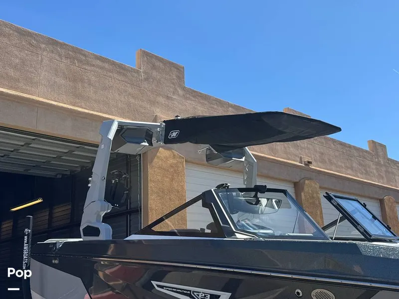 Slide: The Image of Correct Craft Super Air Nautique S23 2024 - 16533112