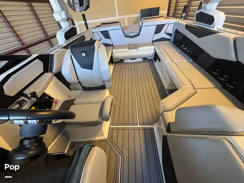 Slide: The Image of Correct Craft Super Air Nautique S23 2024 - 16531322