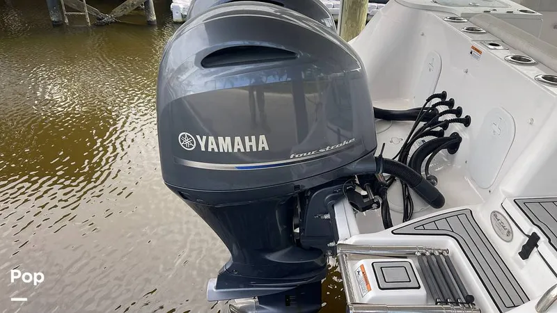 Slide: The Image of Yamaha 200hp 1 Of 2 - 16292611