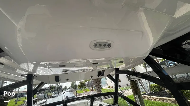 Slide: The Image of Over Head Storage - 16292621