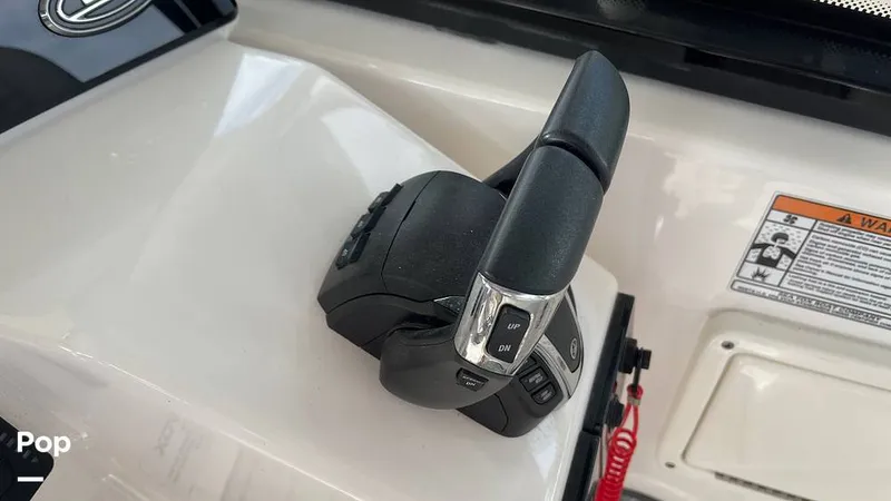 Slide: The Image of Throttle/shift: Elec - 16292680