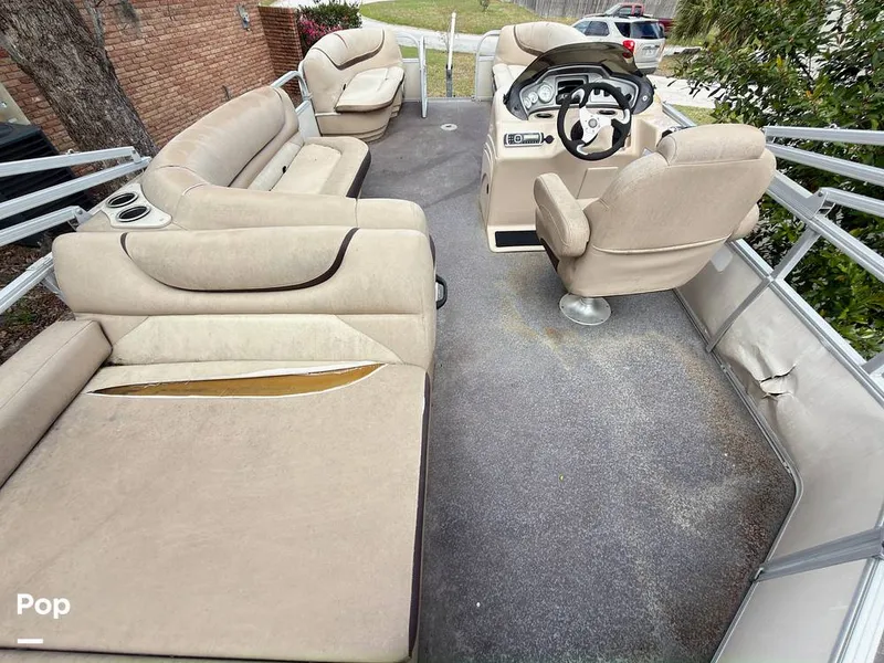 Slide: The Image of Sun Tracker 22 DLX Party Barge 2016 - 16283748