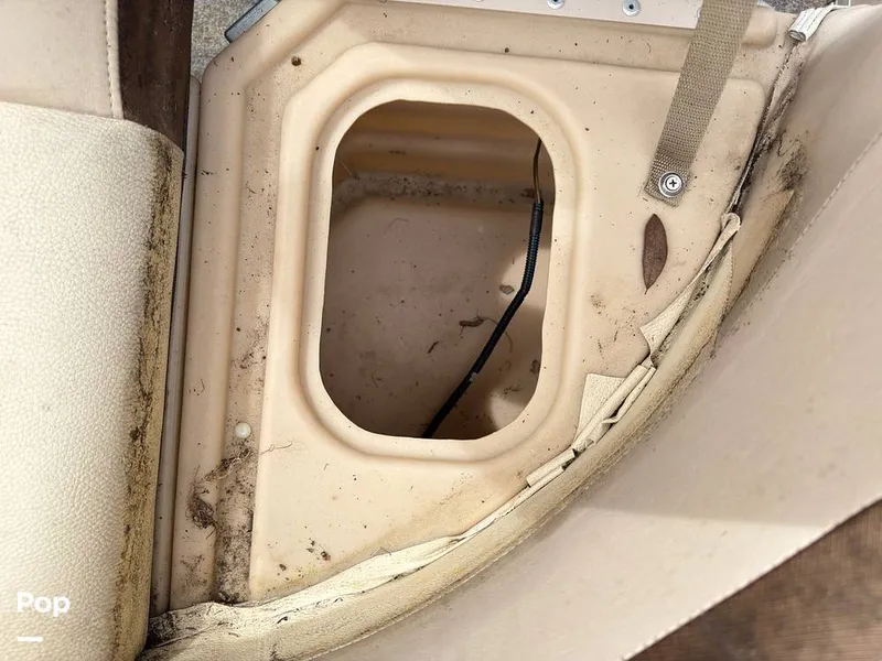 Slide: The Image of Sun Tracker 22 DLX Party Barge 2016 - 16283843