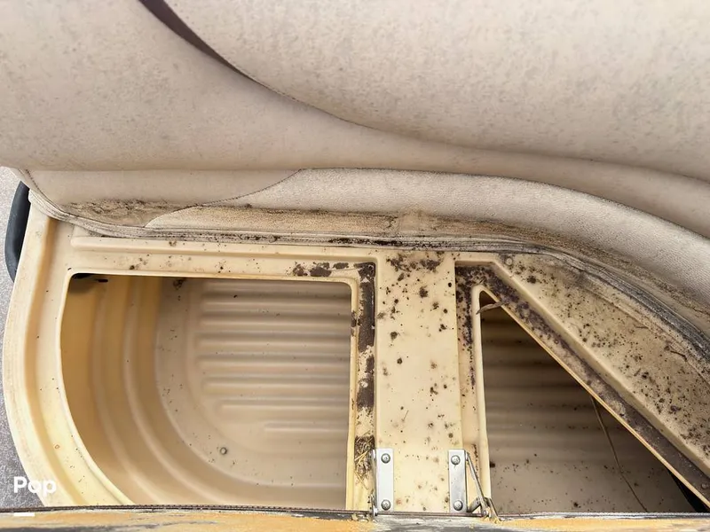 Slide: The Image of Sun Tracker 22 DLX Party Barge 2016 - 16283846