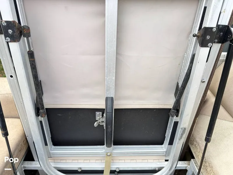 Slide: The Image of Sun Tracker 22 DLX Party Barge 2016 - 16283849