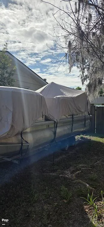 Slide: The Image of Sun Tracker 22 DLX Party Barge 2016 - 16281940