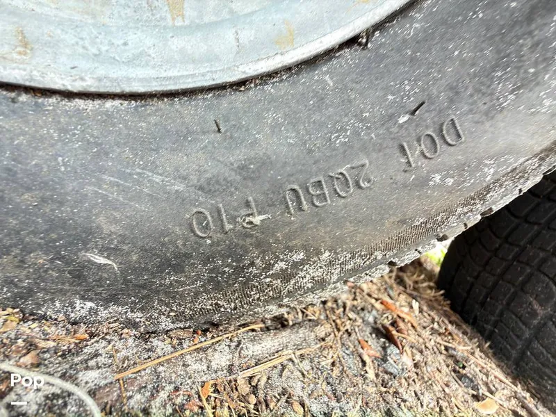 Slide: The Image of Sun Tracker 22 DLX Party Barge 2016 - 16283858