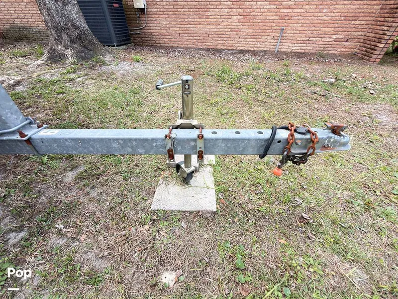 Slide: The Image of Sun Tracker 22 DLX Party Barge 2016 - 16283869