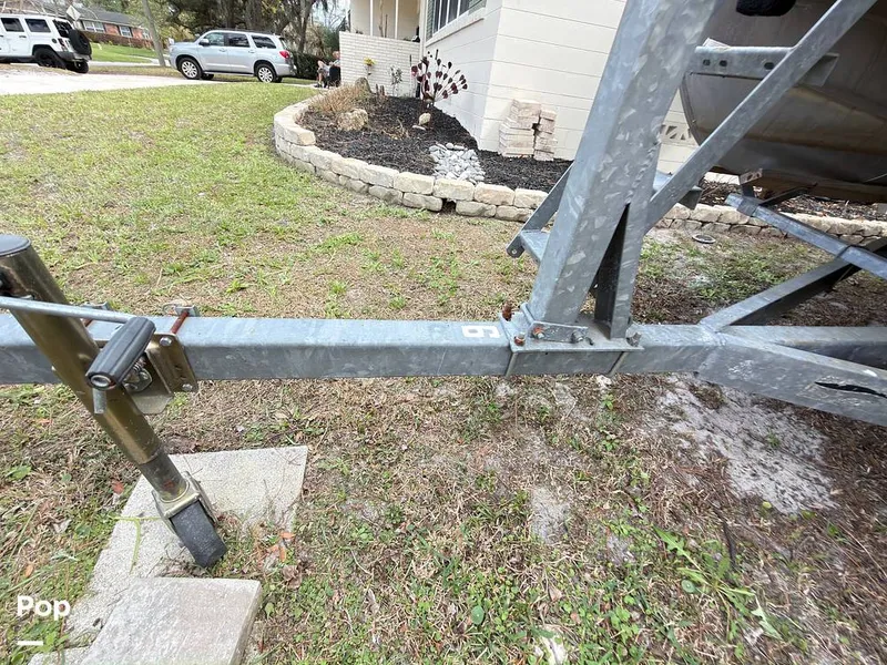 Slide: The Image of Sun Tracker 22 DLX Party Barge 2016 - 16283871