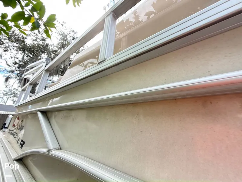 Slide: The Image of Sun Tracker 22 DLX Party Barge 2016 - 16283878