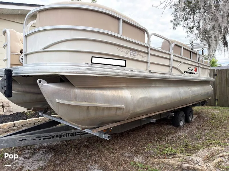 Slide: The Image of Sun Tracker 22 DLX Party Barge 2016 - 16283762