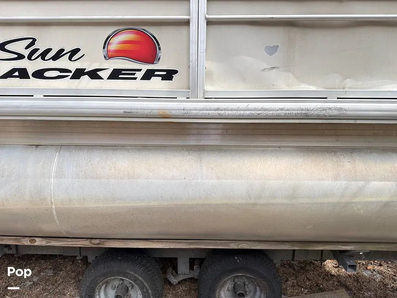 Slide: The Image of Sun Tracker 22 DLX Party Barge 2016 - 16283770