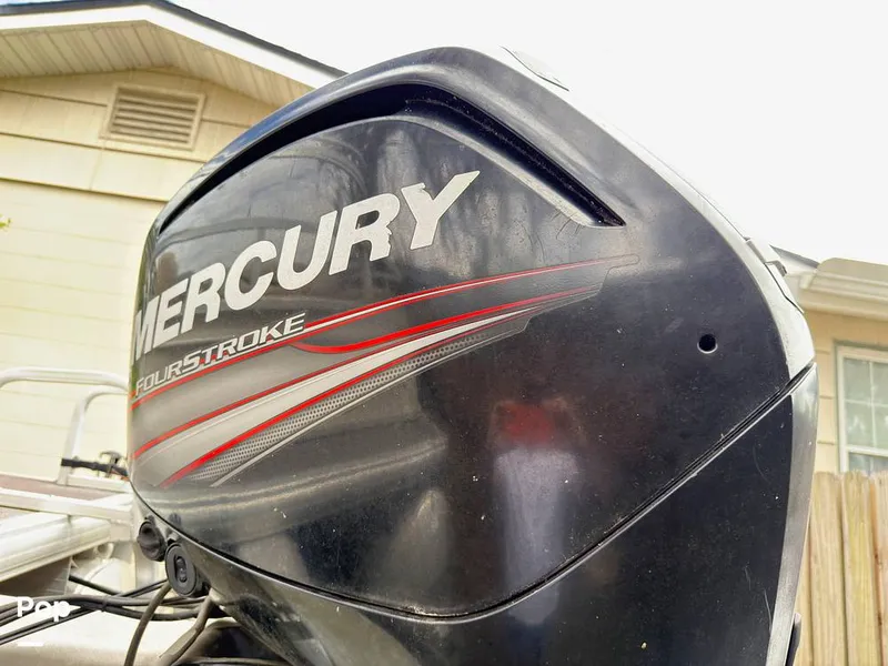 Slide: The Image of Sun Tracker 22 DLX Party Barge 2016 - 16283778