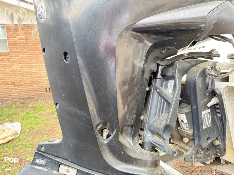 Slide: The Image of Sun Tracker 22 DLX Party Barge 2016 - 16283785