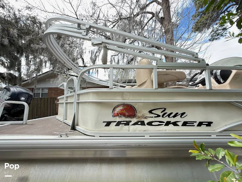 Slide: The Image of Sun Tracker 22 DLX Party Barge 2016 - 16283794