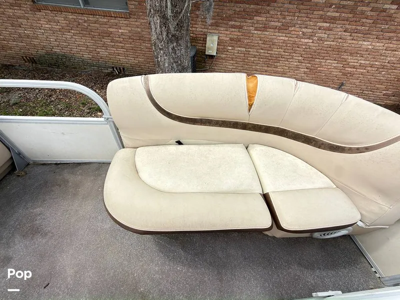 Slide: The Image of Sun Tracker 22 DLX Party Barge 2016 - 16283814