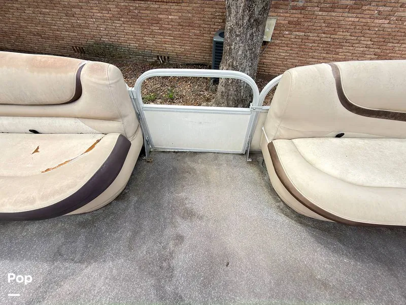 Slide: The Image of Sun Tracker 22 DLX Party Barge 2016 - 16283815