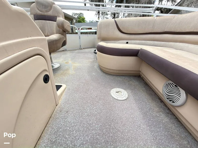 Slide: The Image of Sun Tracker 22 DLX Party Barge 2016 - 16283820