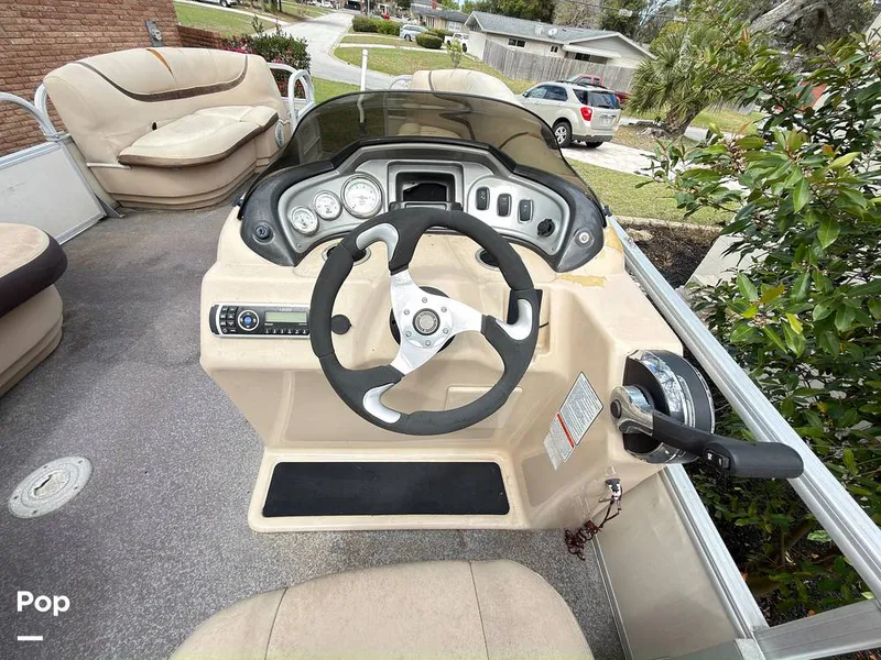 Slide: The Image of Sun Tracker 22 DLX Party Barge 2016 - 16283825