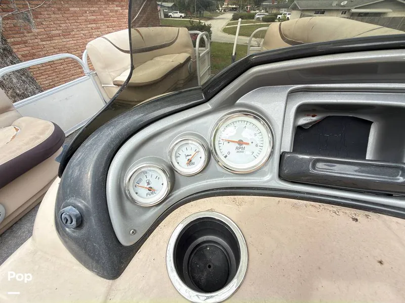 Slide: The Image of Sun Tracker 22 DLX Party Barge 2016 - 16283826