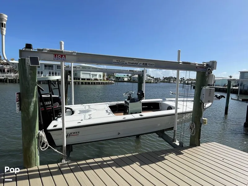 Slide: The Image of Hewes 18 Redfisher 1996 - 16264247