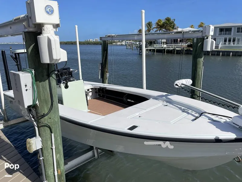 Slide: The Image of Hewes 18 Redfisher Kevlar hull 1996 - 16264244