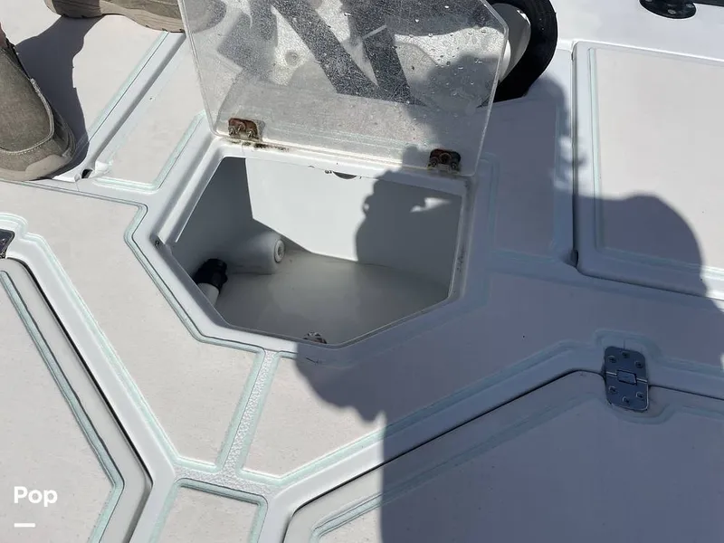 Slide: The Image of Hewes 18 Redfisher Kevlar hull 1996 - 16264300