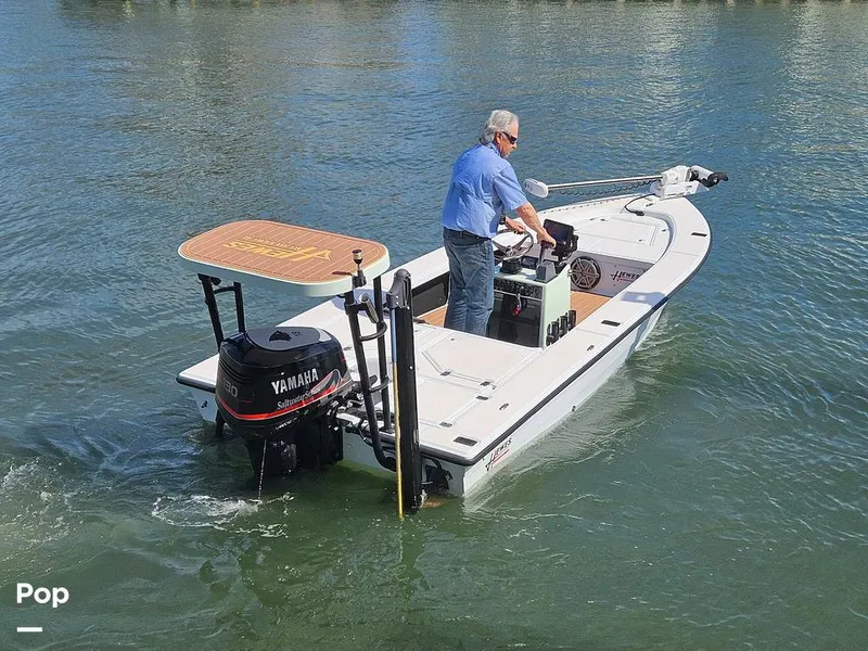 Slide: The Image of Seller Photo - 16250808