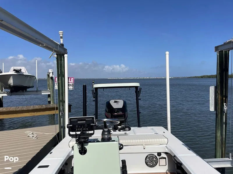 Slide: The Image of Hewes Redfisher 18 Kevlar 1996 - 16250806