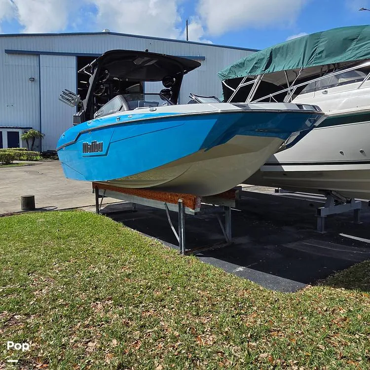 Slide: The Image of Malibu M240 Coastal Package 2020 - 16276927