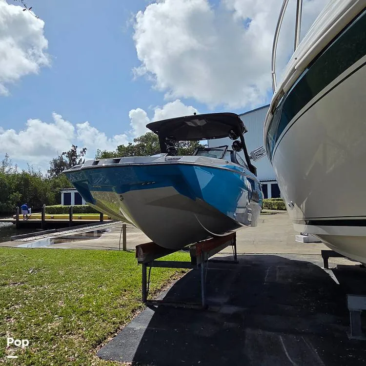 Slide: The Image of Malibu M240 Coastal Package 2020 - 16276928